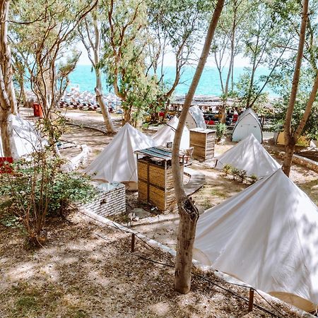 Burano Camping Beach-Bar Nea Thesi Eksteriør bilde